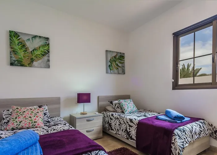 With Private Pool, Near And Golf Caleta De Fuste- Charlotte Vila *