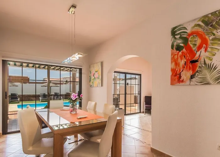 With Private Pool, Near And Golf Caleta De Fuste- Charlotte Vila *